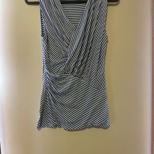Blue and white tank top v neck apt 9 size medium